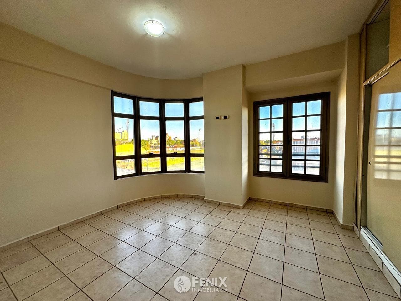 DEPARTAMENTO EN ALQUILER DE 1 DORMITORIO - AV. CABRED Y YERBAL (DFA475)