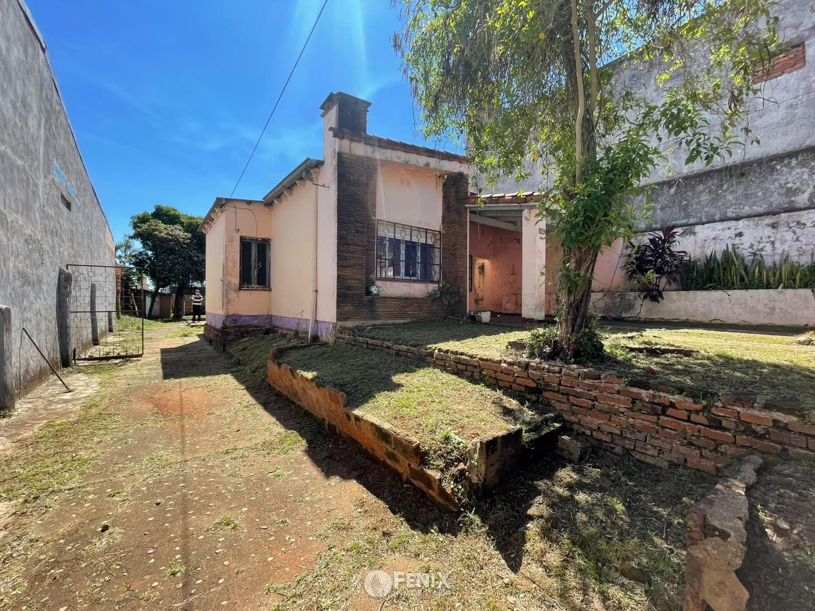 TERRENO EN VENTA SOBRE AV. ALEM (TF908)