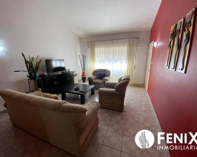 CF778 - CASA EN VENTA Z/ AV. RADEMACHER Y AV. MONTEAGUDO