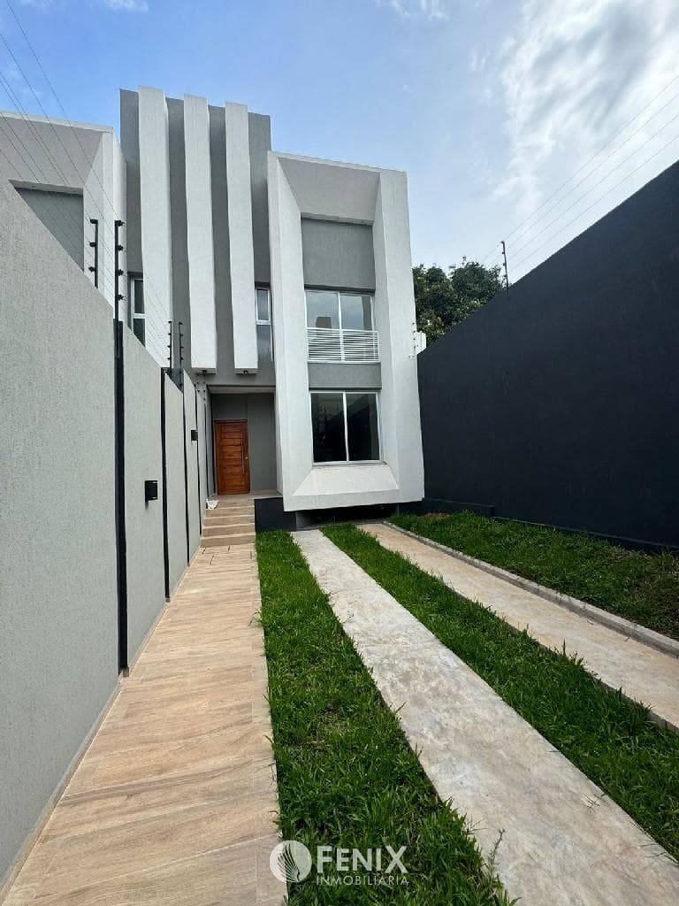 CF1178 - CASA A ESTRENAR VENTA - 3 DORMITORIOS - AV. TACUARÍ Y CORRIENTES