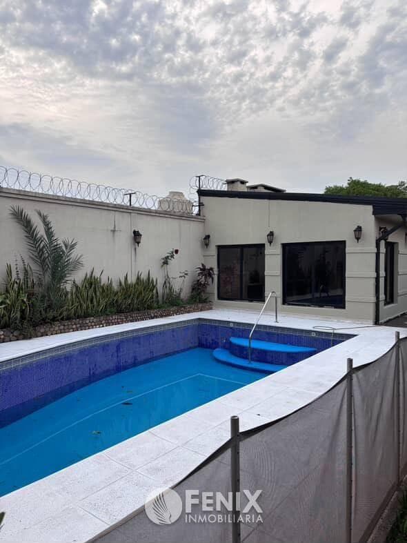 CF1239 - PROMOCIÓN DEL MES: CASA 3 DORMITORIOS - AV. QUARANTA Y CMTE. MEDRANO