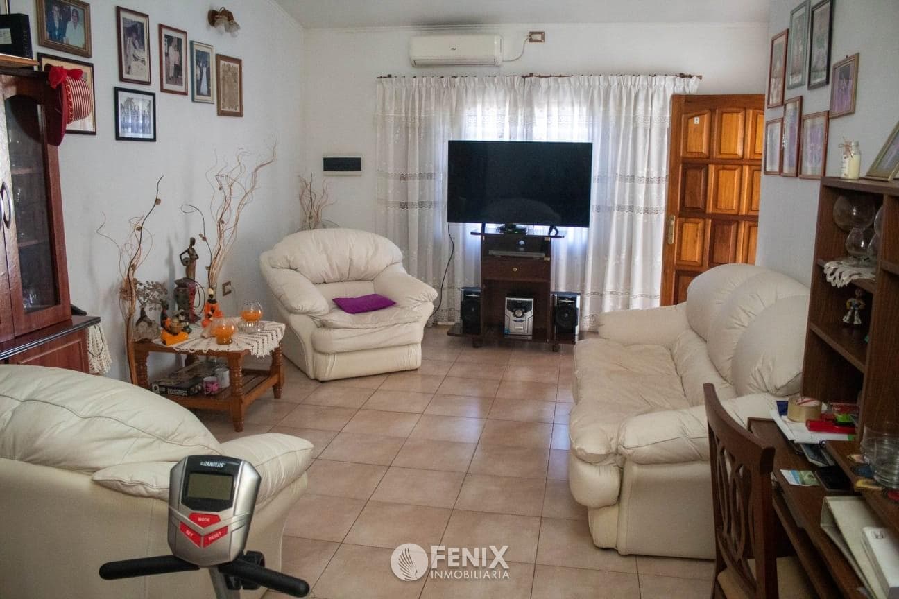 CF1240 - CASA EN VENTA - AV. FRANCISCO DE HARO Y MARIANO MORENO