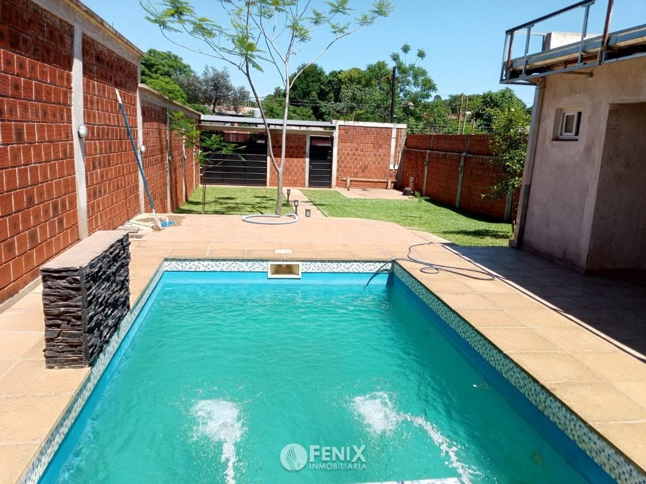 TF825 - OFERTA: TERRENO CON QUINCHO Y PILETA EN VENTA - 10m x 32m - YBIRÁ PYTA Y C. 158B