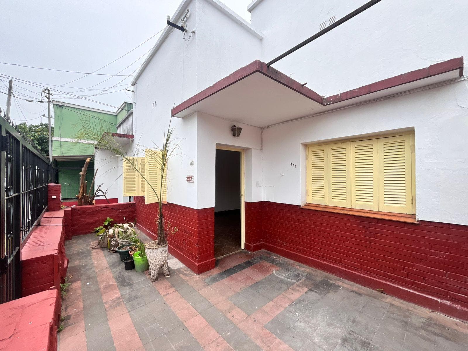 CF1346 - CASA ANTIGUA EN VENTA - RIVADAVIA CASI TUCUMÁN