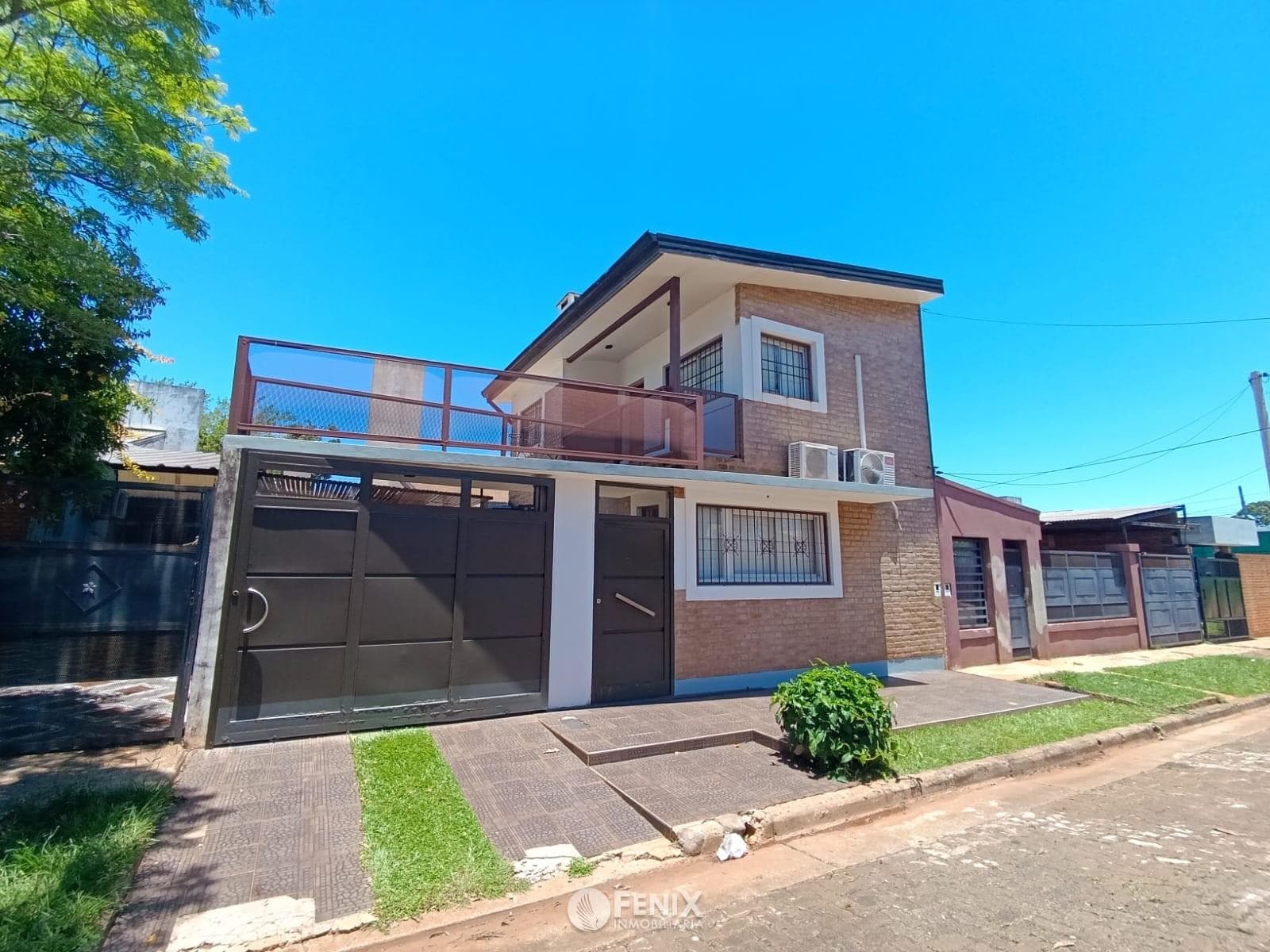 CF1348 - CASA CON PILETA Y QUINCHO - 2 DORMITORIOS - AV. JAURETCHE Y AV. 200