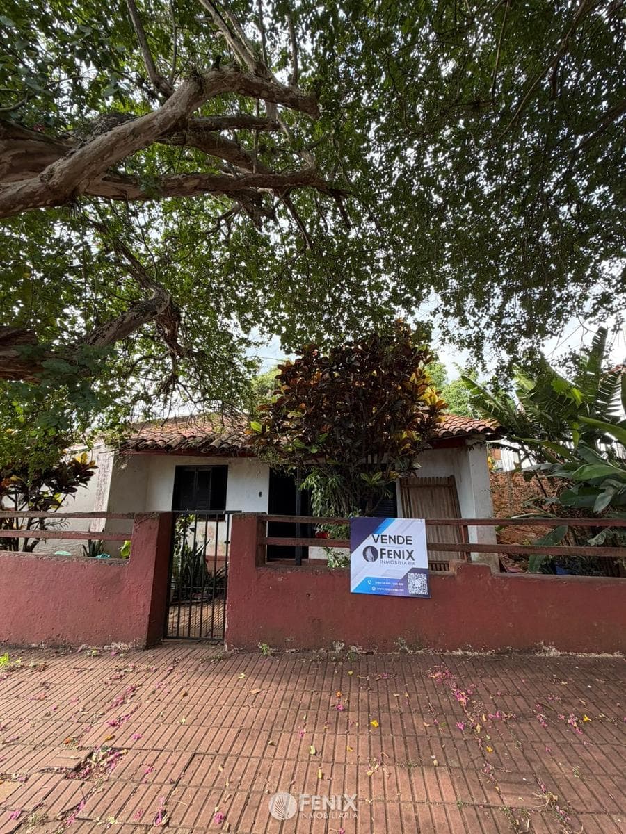 TF867 - TERRENO CON CASA A RECICLAR - AV. SGTO. CABRAL Y NICOMEDES CASTRO, B° AGUACATES