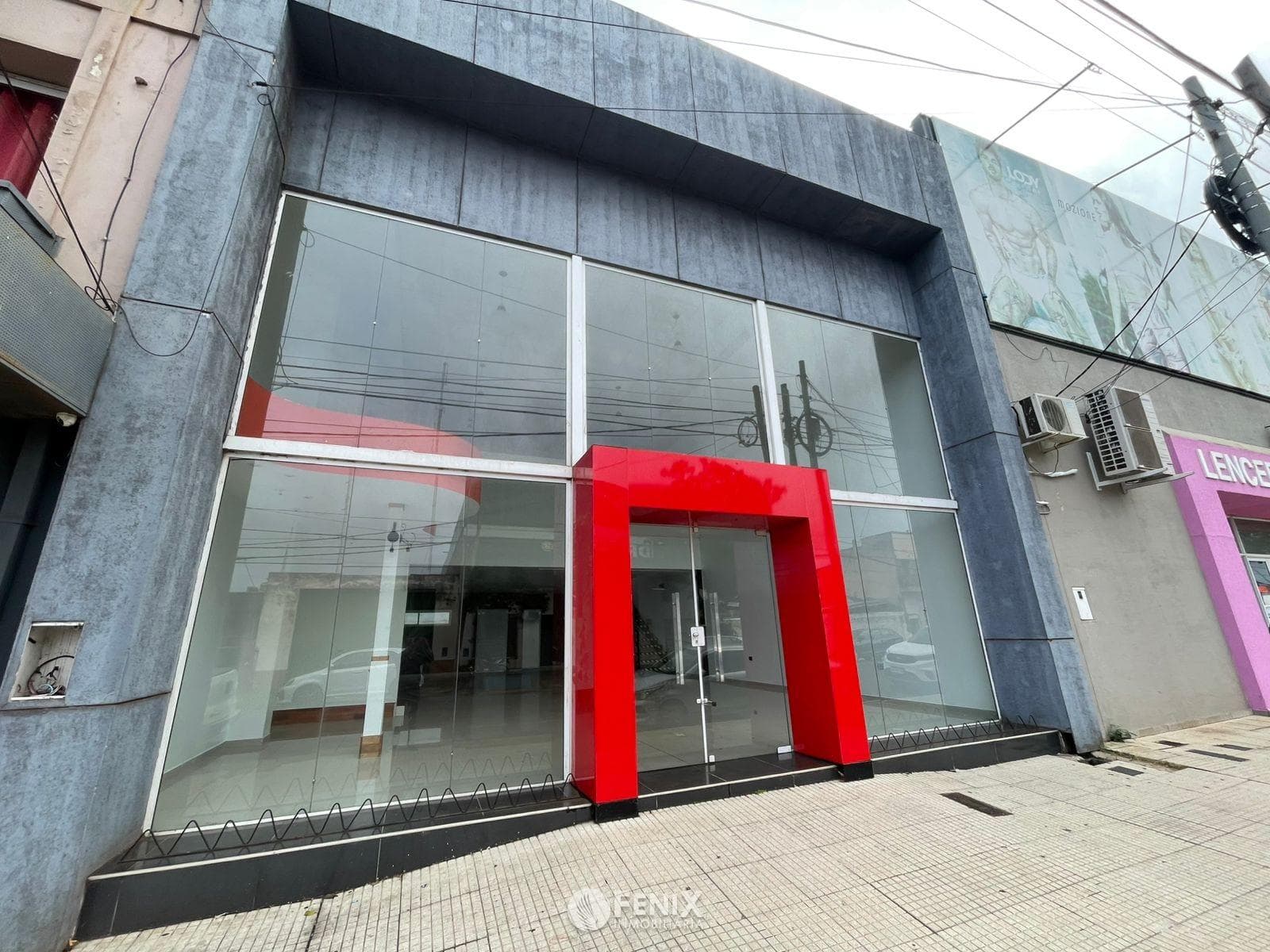 LCF A186 - LOCAL COMERCIAL - AV. TRINCHERAS Y URUGUAY