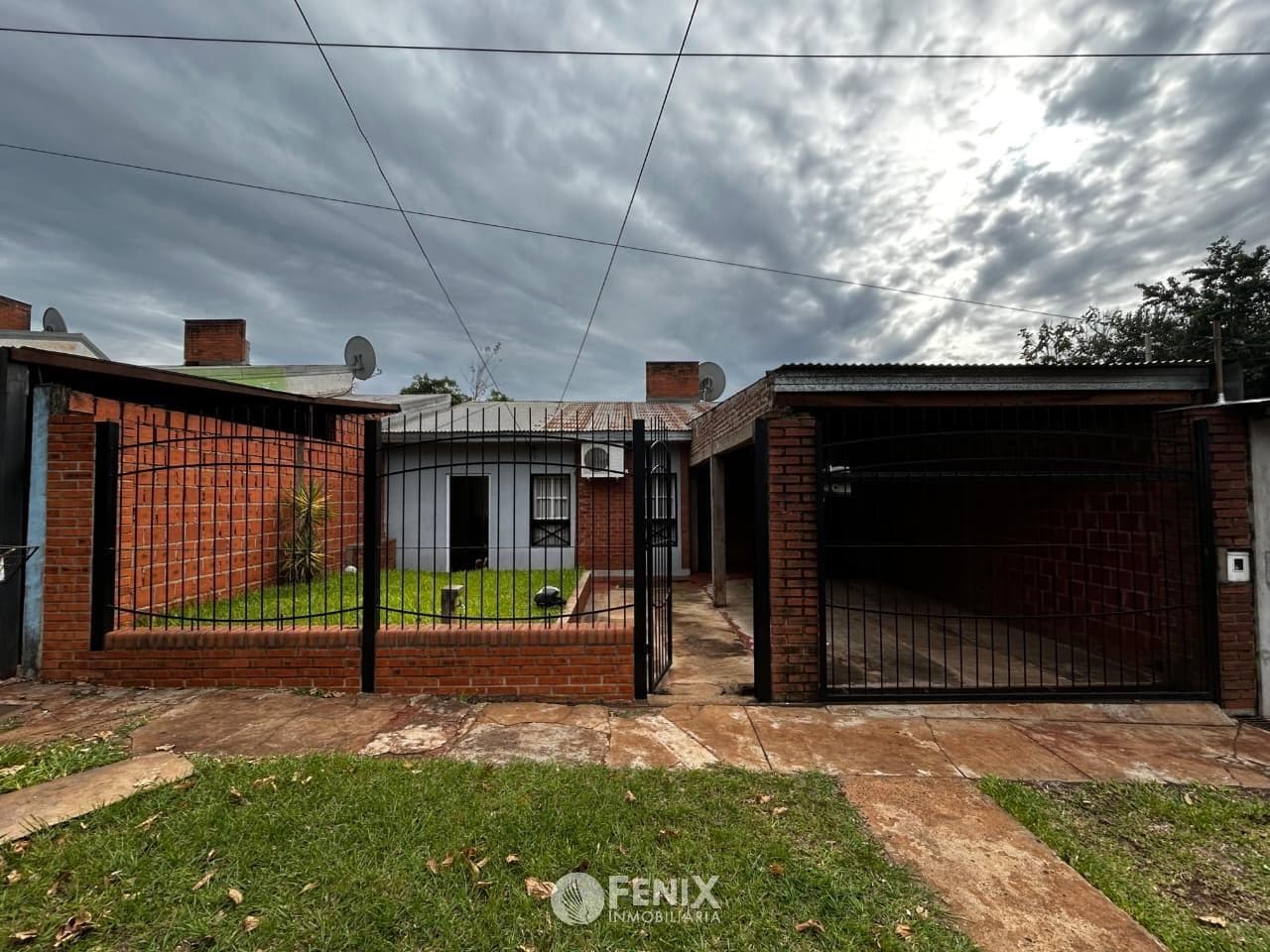 CFA235 - CASA AMOBLADA - AV. FANGIO Y COCOMAROLA