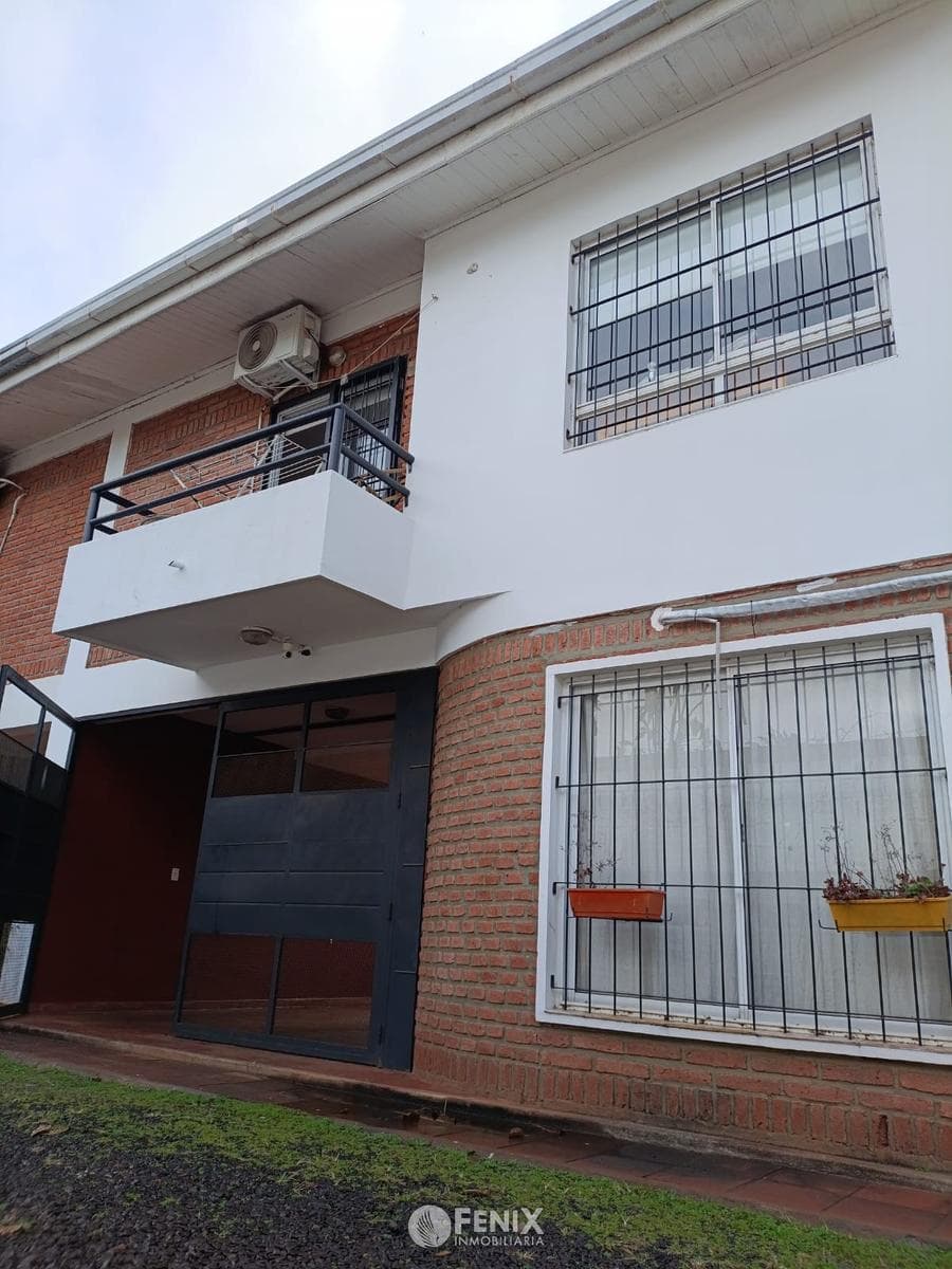 CF1400 - CASA APTA CRÉDITO HIPOTECARIO - 3 DORMITORIOS - AV. CENTENARIO Y SAN MARTÍN