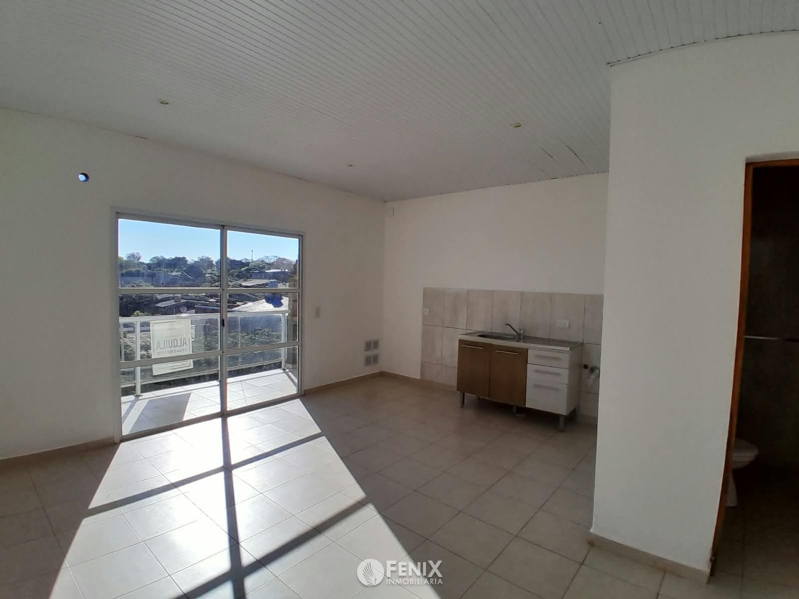 MONOAMBIENTE EN ALQUILER - AV. JAURETCHE E ITUZAINGÓ (DFA467)