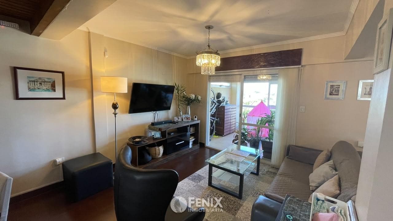 TRIPLEX EN VENTA DE 2 DORMITORIOS EN BARRIO ALTA GRACIA (CF1407)